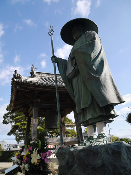大日寺の弘法大師像