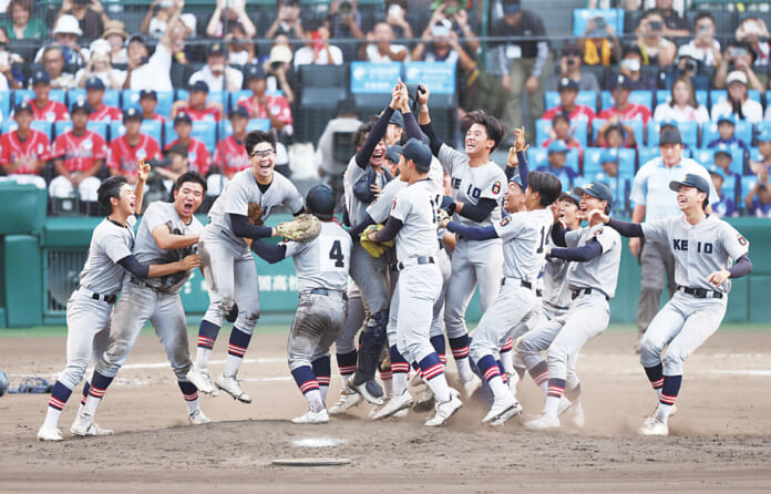 高校野球で優勝した神奈川県代表の慶応高校