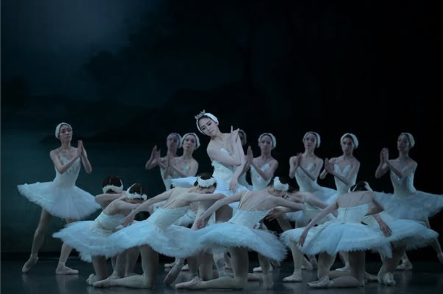 牧阿佐美バレヱ団による『白鳥の湖』の公演（同バレヱ団のインスタグラムより）