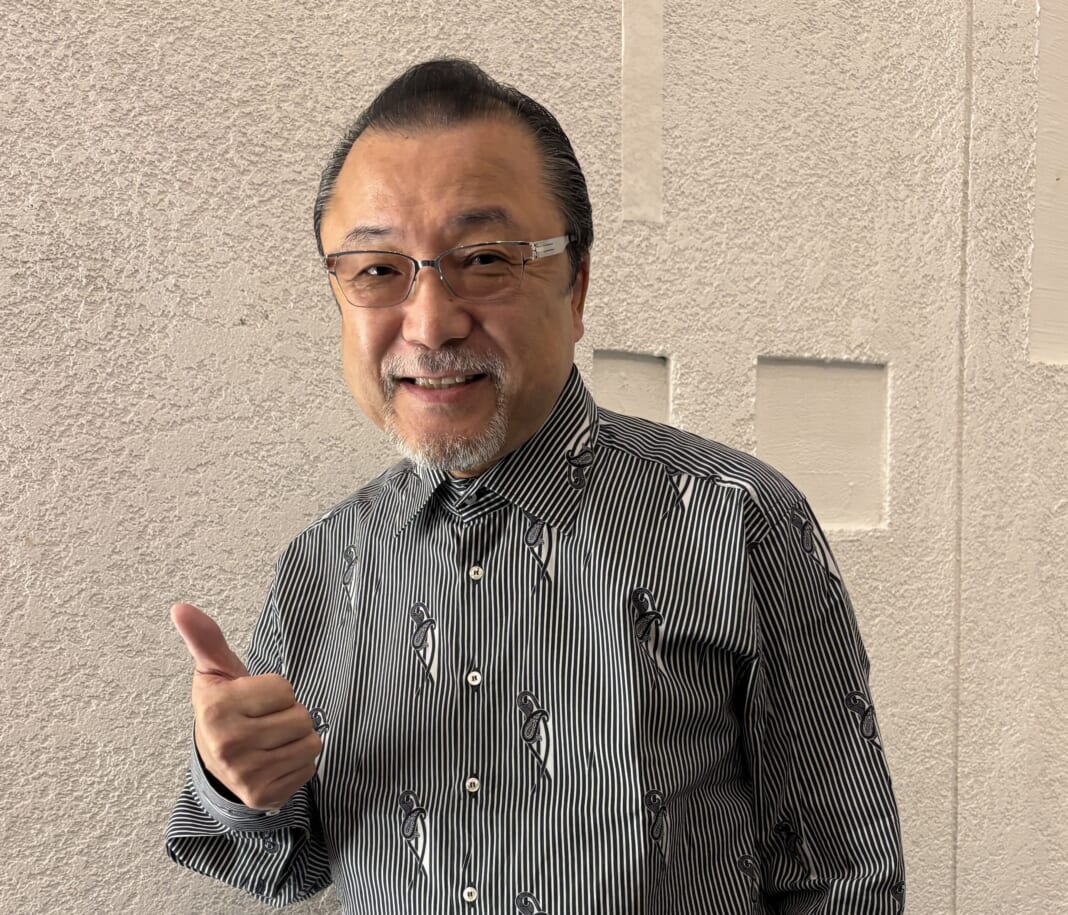 新曲『泣きながら夢を見て』をリリースした歌手・佳山 明生さん